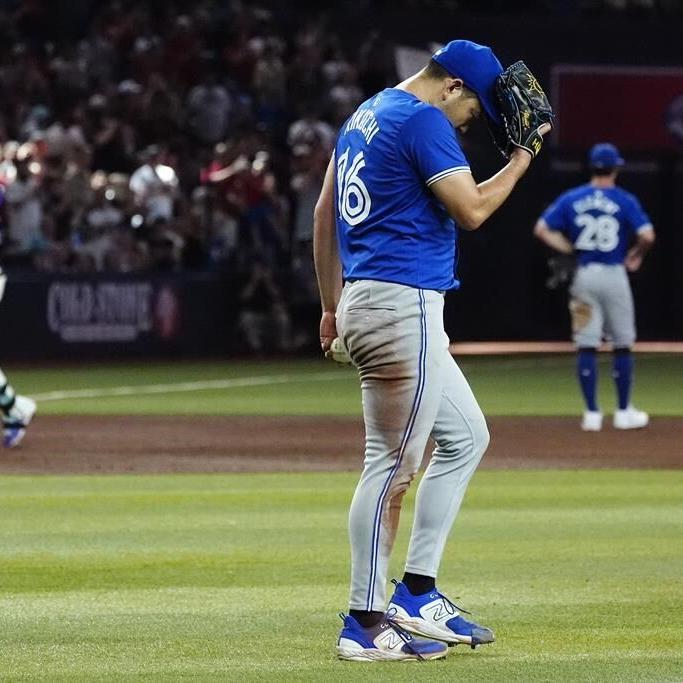Blue Jays blow 7-run lead, but recover to beat Diamondbacks 8-7